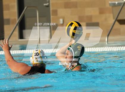 Thumbnail 3 in Castro Valley vs Alameda (Tri-Valley Invitational) photogallery.