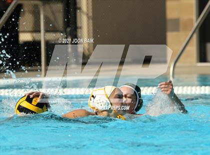 Thumbnail 1 in Castro Valley vs Alameda (Tri-Valley Invitational) photogallery.