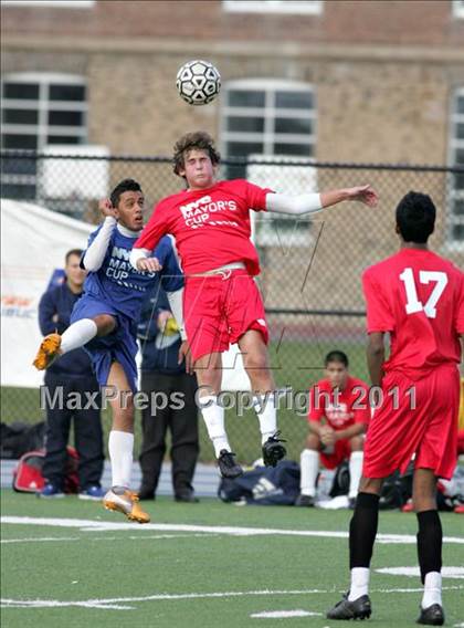 Thumbnail 3 in PSAL vs Independent Schools (2011 NYC Mayor's Cup)  photogallery.