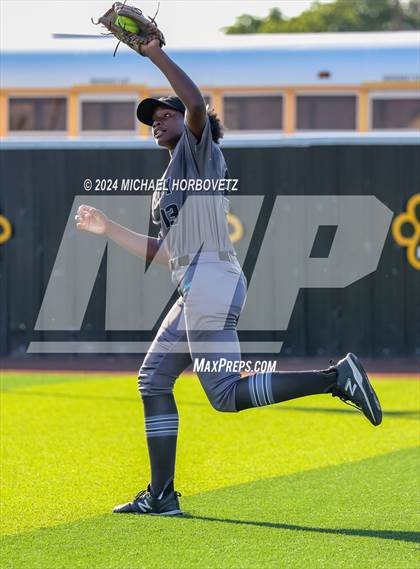 Thumbnail 2 in Forney vs. Walnut Grove (UIL 5A Softball Regional Semi-Final) photogallery.