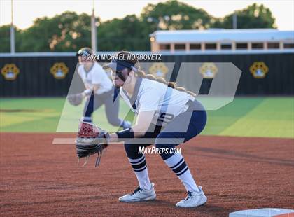 Thumbnail 1 in Forney vs. Walnut Grove (UIL 5A Softball Regional Semi-Final) photogallery.