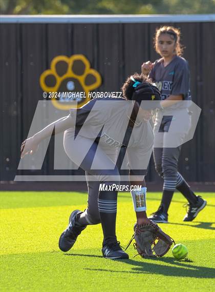 Thumbnail 1 in Forney vs. Walnut Grove (UIL 5A Softball Regional Semi-Final) photogallery.