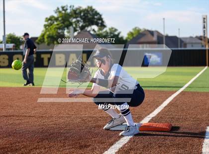 Thumbnail 3 in Forney vs. Walnut Grove (UIL 5A Softball Regional Semi-Final) photogallery.