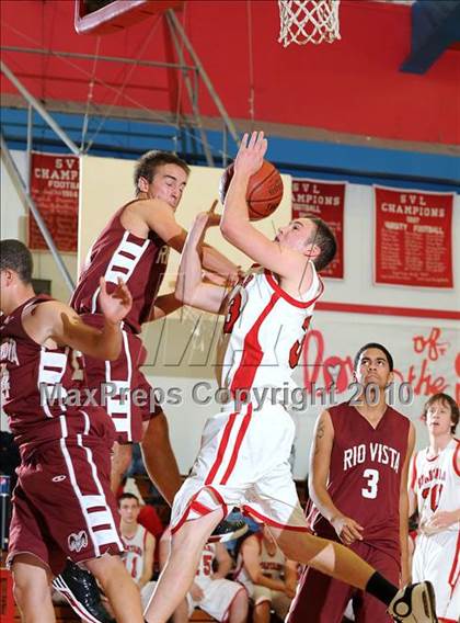 Thumbnail 1 in Rio Vista vs. East Nicolaus photogallery.