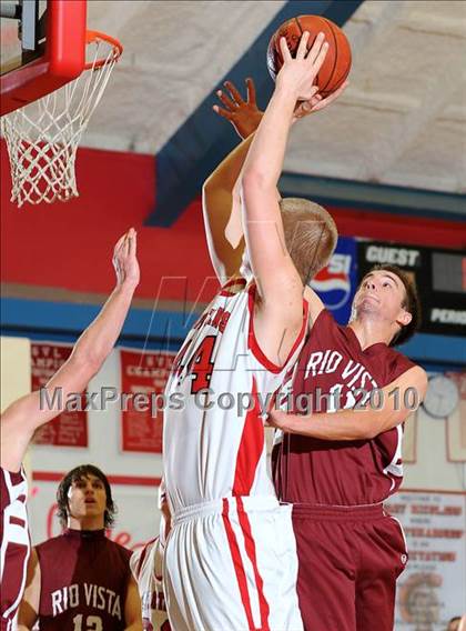 Thumbnail 2 in Rio Vista vs. East Nicolaus photogallery.