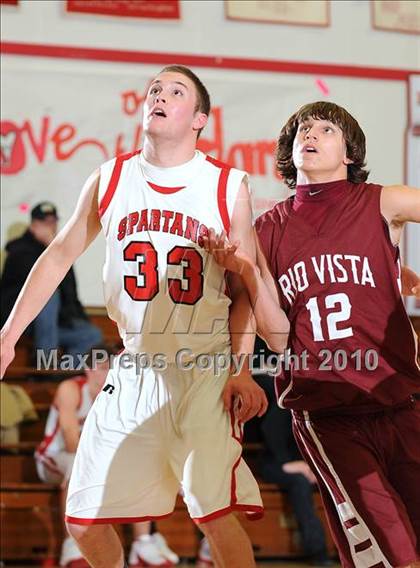 Thumbnail 3 in Rio Vista vs. East Nicolaus photogallery.