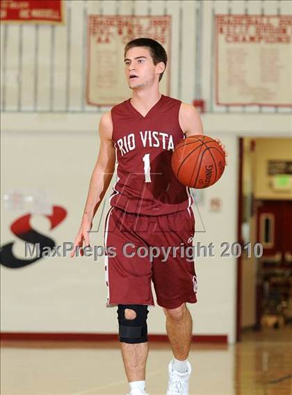 Thumbnail 3 in Rio Vista vs. East Nicolaus photogallery.