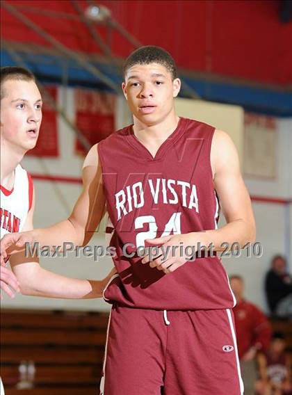 Thumbnail 3 in Rio Vista vs. East Nicolaus photogallery.