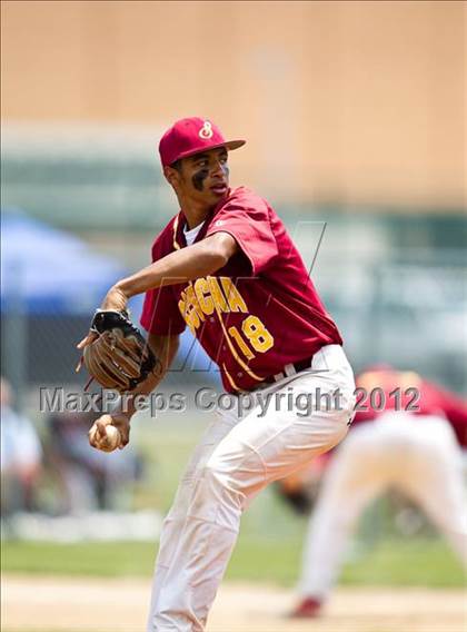 Thumbnail 2 in Scecina Memorial vs George Washington (IHSAA 2A Sectional) photogallery.