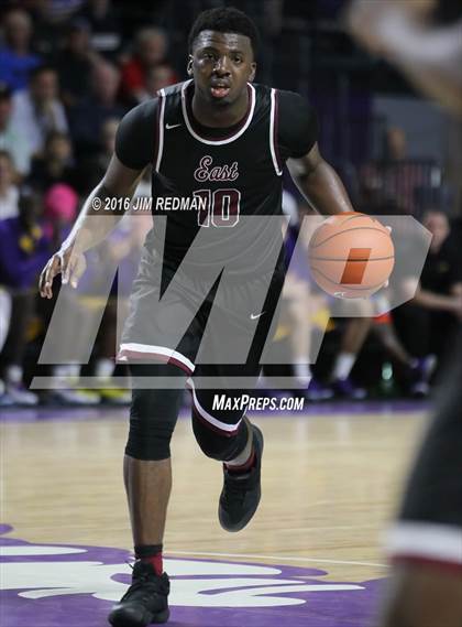 Thumbnail 3 in Memphis East vs. Montverde Academy (City of Palms Classic) photogallery.