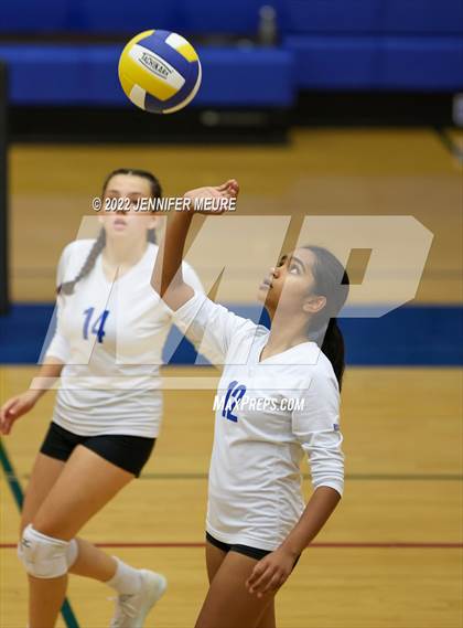 Thumbnail 3 in Irvington vs Homestead (JV Irvington Tournament)  photogallery.