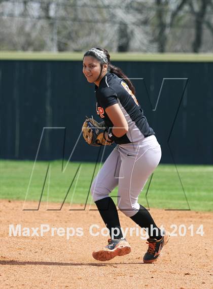 Thumbnail 2 in Deer Park vs.  La Porte photogallery.