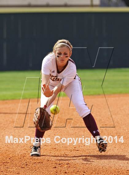 Thumbnail 3 in Deer Park vs.  La Porte photogallery.