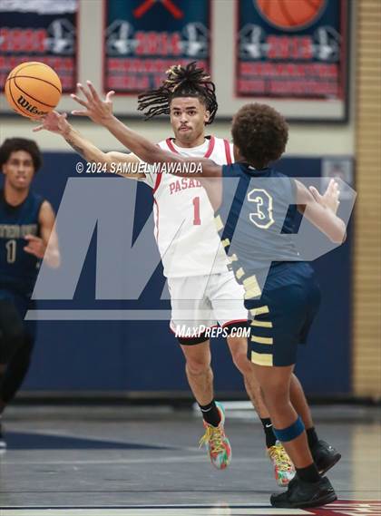Thumbnail 2 in Pasadena vs Mater Dei Catholic (Annual Rose City Roundball Classic) photogallery.