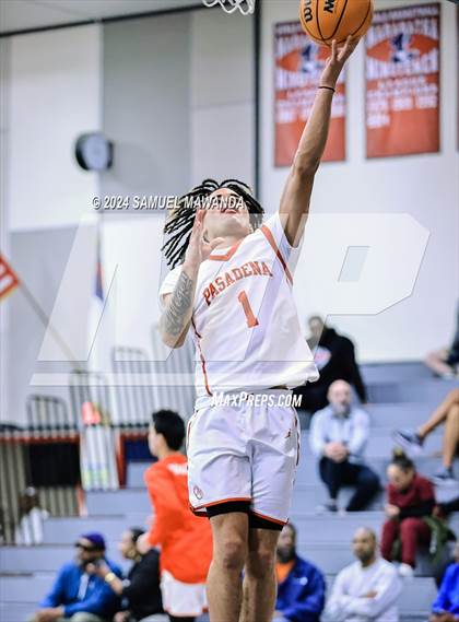 Thumbnail 1 in Pasadena vs Mater Dei Catholic (Annual Rose City Roundball Classic) photogallery.