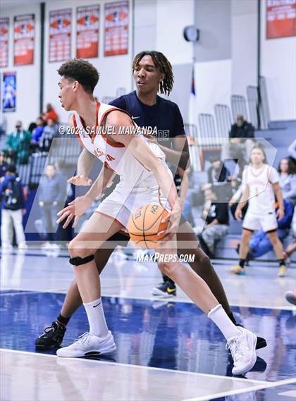 Thumbnail 1 in Pasadena vs Mater Dei Catholic (Annual Rose City Roundball Classic) photogallery.