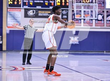 Thumbnail 1 in Pasadena vs Mater Dei Catholic (Annual Rose City Roundball Classic) photogallery.