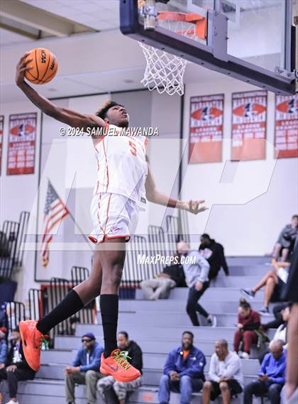 Thumbnail 2 in Pasadena vs Mater Dei Catholic (Annual Rose City Roundball Classic) photogallery.