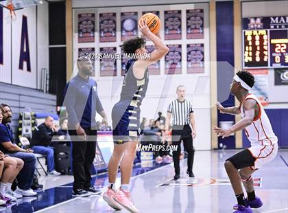 Thumbnail 1 in Pasadena vs Mater Dei Catholic (Annual Rose City Roundball Classic) photogallery.