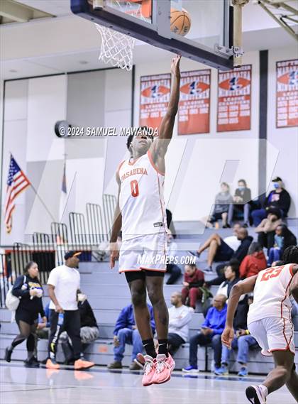 Thumbnail 2 in Pasadena vs Mater Dei Catholic (Annual Rose City Roundball Classic) photogallery.
