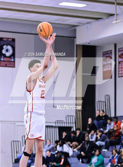 Thumbnail 2 in Pasadena vs Mater Dei Catholic (Annual Rose City Roundball Classic) photogallery.