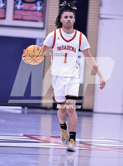 Thumbnail 1 in Pasadena vs Mater Dei Catholic (Annual Rose City Roundball Classic) photogallery.