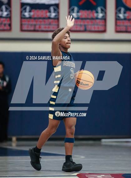 Thumbnail 1 in Pasadena vs Mater Dei Catholic (Annual Rose City Roundball Classic) photogallery.