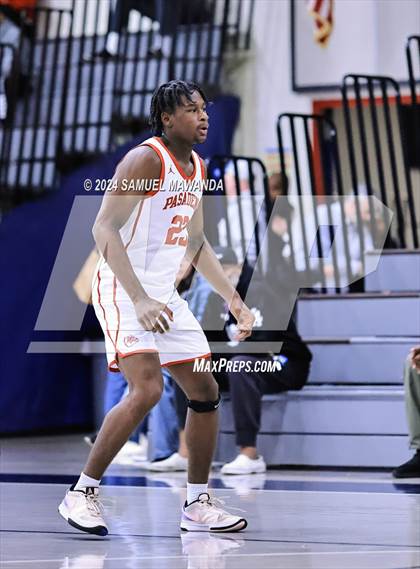 Thumbnail 2 in Pasadena vs Mater Dei Catholic (Annual Rose City Roundball Classic) photogallery.