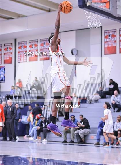 Thumbnail 2 in Pasadena vs Mater Dei Catholic (Annual Rose City Roundball Classic) photogallery.