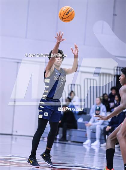 Thumbnail 2 in Pasadena vs Mater Dei Catholic (Annual Rose City Roundball Classic) photogallery.