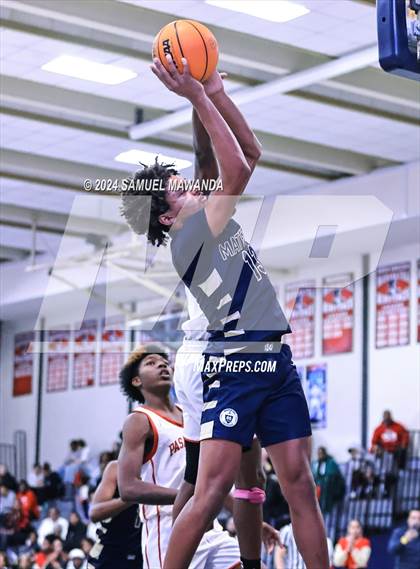 Thumbnail 2 in Pasadena vs Mater Dei Catholic (Annual Rose City Roundball Classic) photogallery.