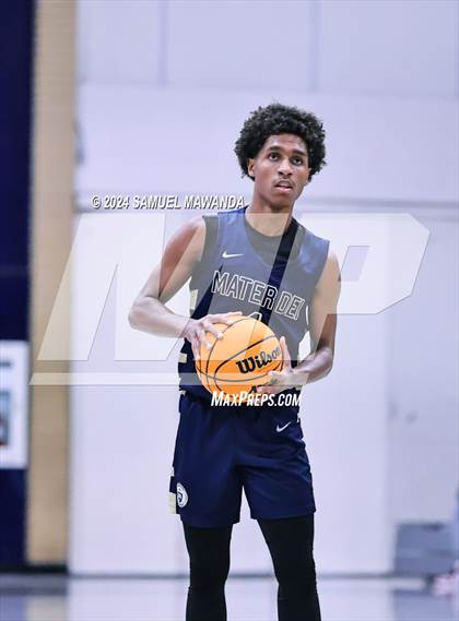 Thumbnail 3 in Pasadena vs Mater Dei Catholic (Annual Rose City Roundball Classic) photogallery.