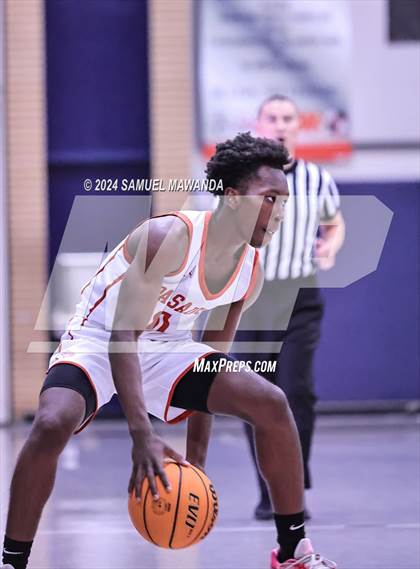 Thumbnail 2 in Pasadena vs Mater Dei Catholic (Annual Rose City Roundball Classic) photogallery.