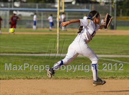 Thumbnail 1 in Burbank @ Charter Oak photogallery.
