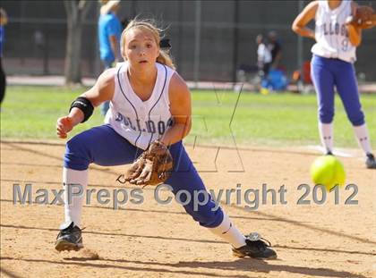 Thumbnail 2 in Burbank @ Charter Oak photogallery.