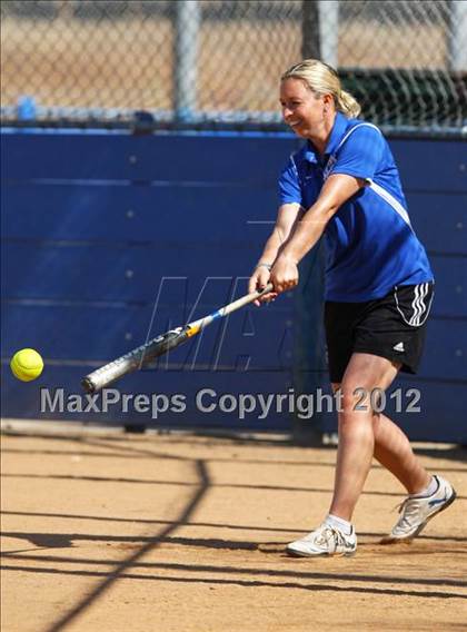 Thumbnail 3 in Burbank @ Charter Oak photogallery.