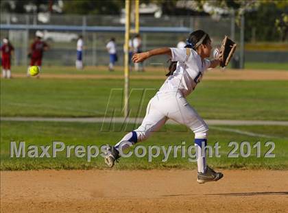 Thumbnail 2 in Burbank @ Charter Oak photogallery.