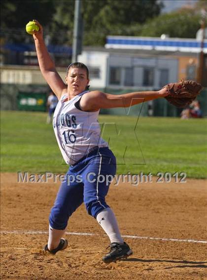 Thumbnail 3 in Burbank @ Charter Oak photogallery.