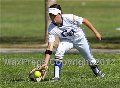 Thumbnail 3 in Burbank @ Charter Oak photogallery.