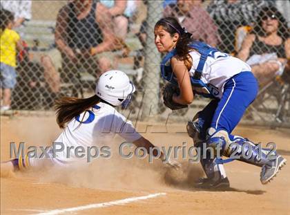 Thumbnail 2 in Burbank @ Charter Oak photogallery.