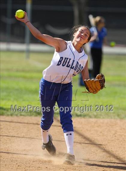Thumbnail 2 in Burbank @ Charter Oak photogallery.