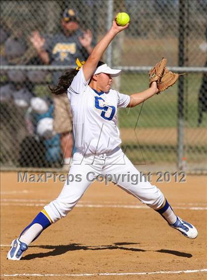 Thumbnail 1 in Burbank @ Charter Oak photogallery.
