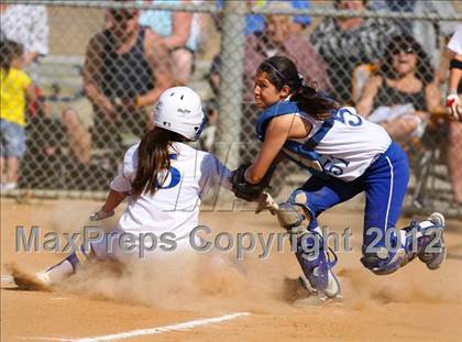 Thumbnail 1 in Burbank @ Charter Oak photogallery.