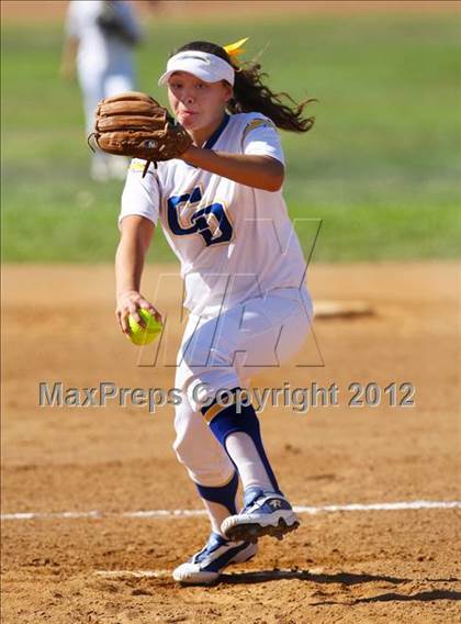 Thumbnail 1 in Burbank @ Charter Oak photogallery.