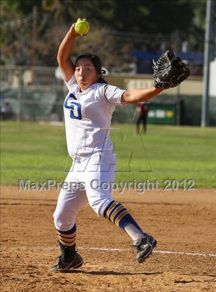 Thumbnail 1 in Burbank @ Charter Oak photogallery.