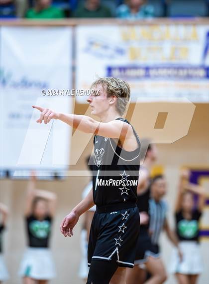 Thumbnail 2 in Wyoming vs. Badin (OSHAA Division II Regional Semifinal) photogallery.