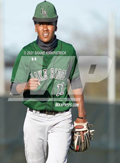 Thumbnail 3 in Lake Ridge vs. DeSoto photogallery.