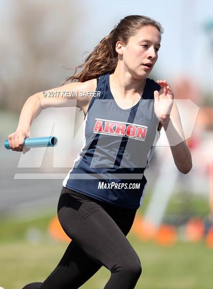Thumbnail 1 in Yuma Invitational Track Meet photogallery.