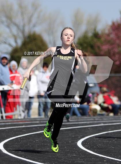 Thumbnail 2 in Yuma Invitational Track Meet photogallery.