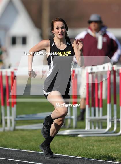 Thumbnail 2 in Yuma Invitational Track Meet photogallery.